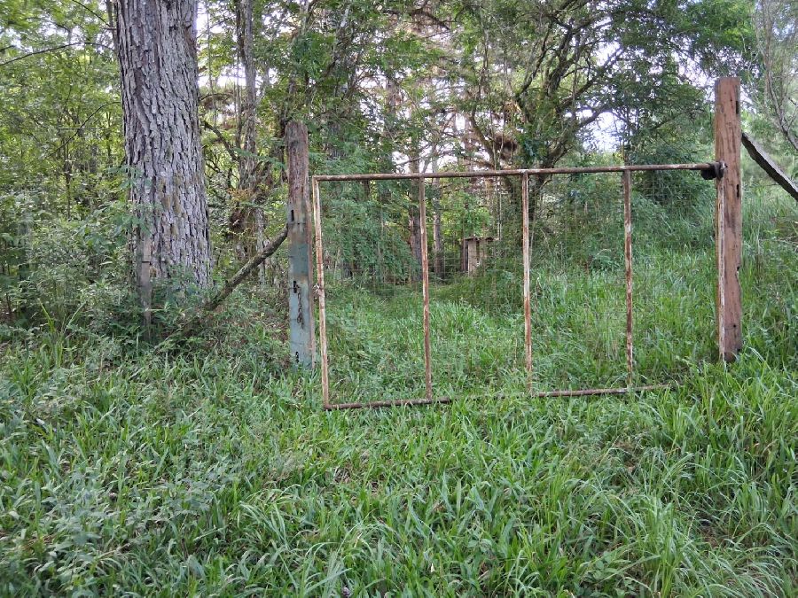 Terreno em Bocaiuva do Sul - Área de terreno com área de 74.490,00 m², na localidade de Barra das Cruzes, no Município de Bocaiuva do Sul-PR, bom acesso, estrada interna, rio Jordão na divisa.